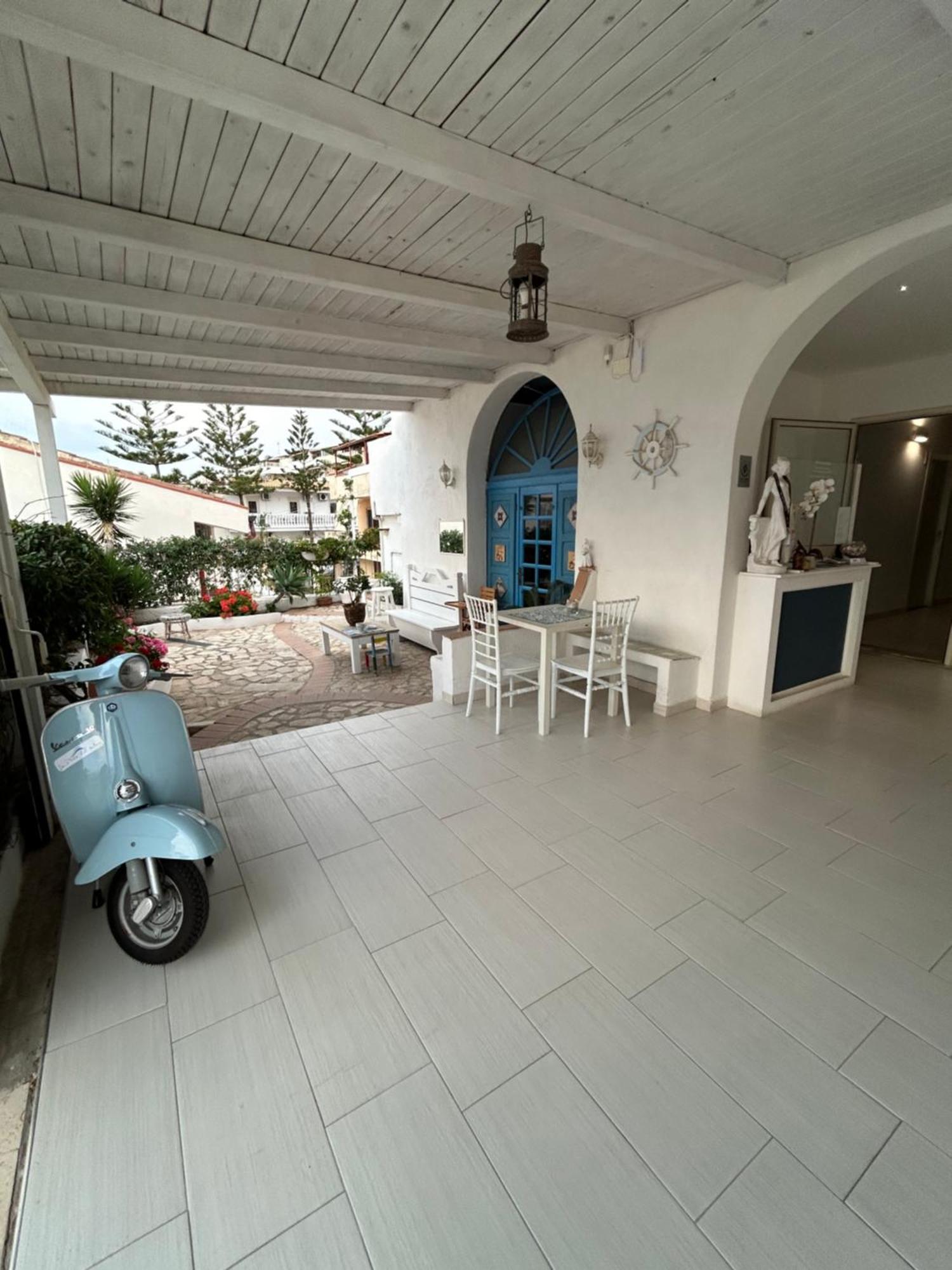 La Porta Del Mare Hotel Tropea Exterior photo