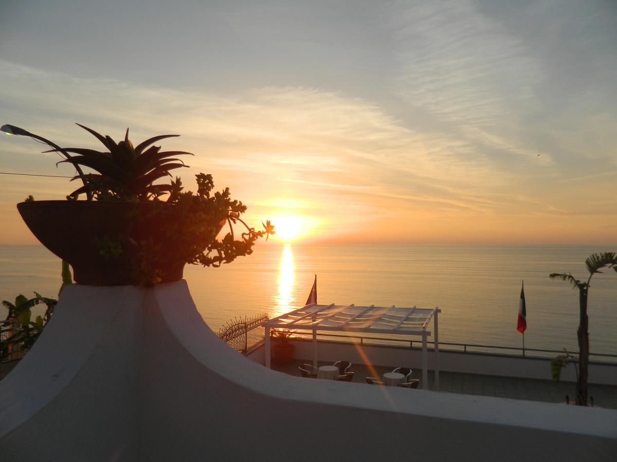 La Porta Del Mare Hotel Tropea Exterior photo